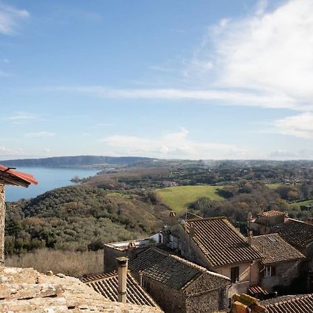 ブラッチャーノLa Terrazza Nel Borgoアパートメント エクステリア 写真
